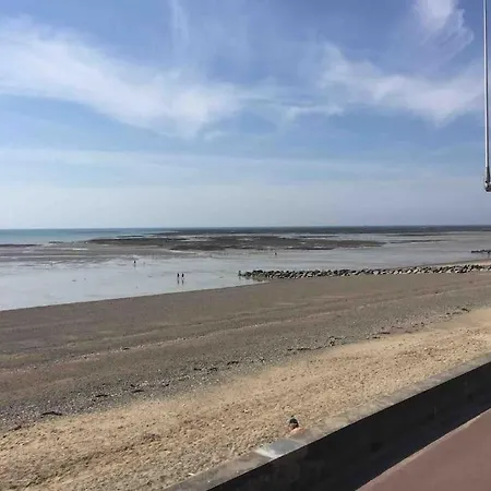 Les Iles Vue Sur