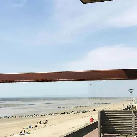 Les Iles Vue Sur Agon-Coutainville