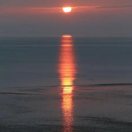 Les Iles Vue Sur * Agon-Coutainville