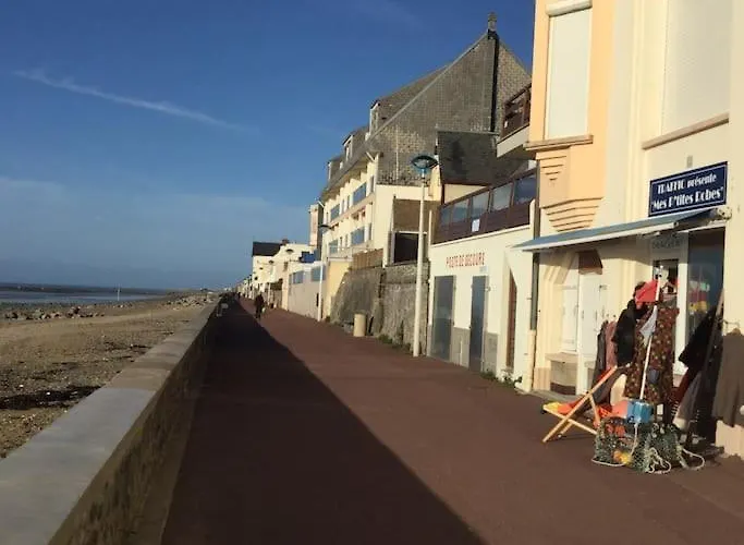 Les Iles Vue Sur Apartment